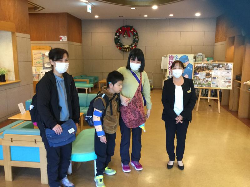 A62715EE-8294-41E3-865E-0C7276E6E218