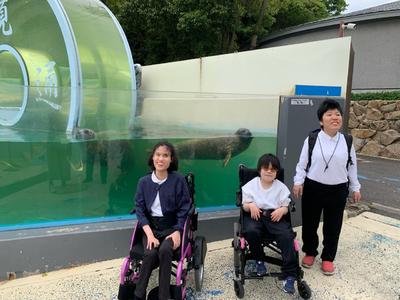 90D002FF-375E-421F-9E67-3217B7CD8E68