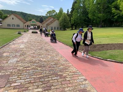 6155B966-C804-4F99-BB13-9400EDF0AA84