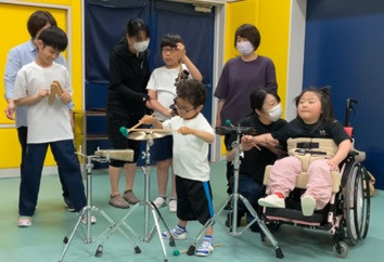 自分が選んだ楽器でセッションしました。