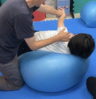 上半身弛め中