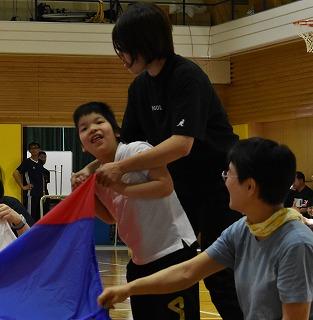 パラシュートの風を楽しんでいます