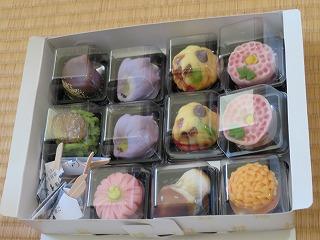 菊や松茸，カボチャなどを模した和菓子